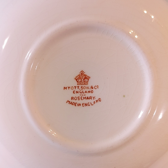 Myott Rosemary Bowl Pattern of rust and yellow flower, cobalt blue. - Picture 5 of 5